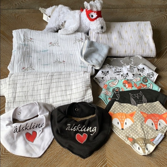ADEN & ANAIS Etc. Blanket Bib Swedish Baby Bundle
